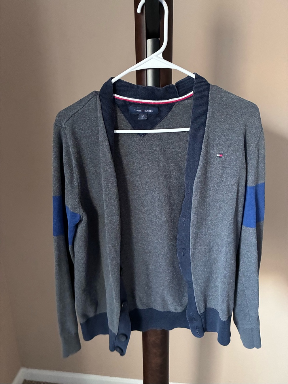 Tommy Hilfiger Gray and Navy Open-Front Cardigan with Blue Sleeve Accents